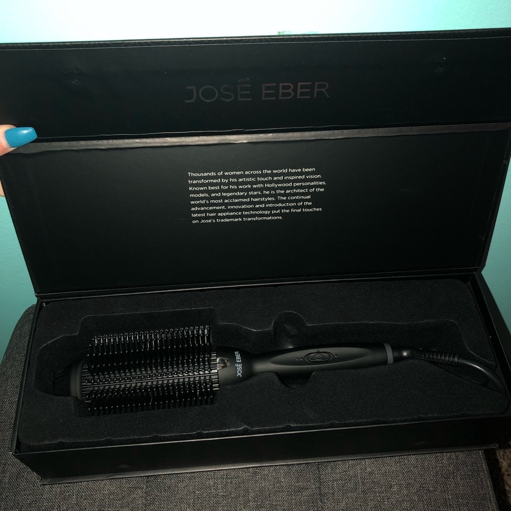 José Eber 4 in 1 Volumizing Hot Brush